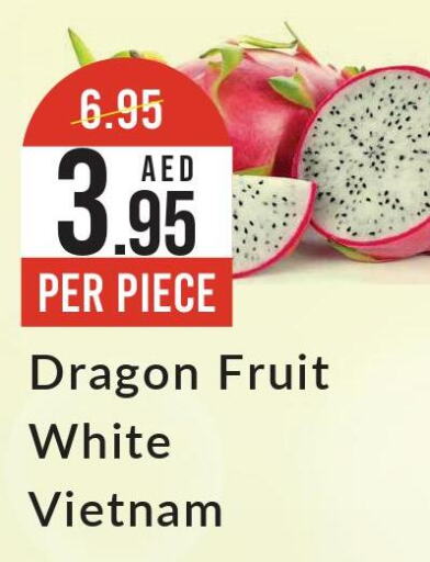  Dragon fruits  in ويست زون سوبرماركت in الإمارات العربية المتحدة , الامارات - أبو ظبي