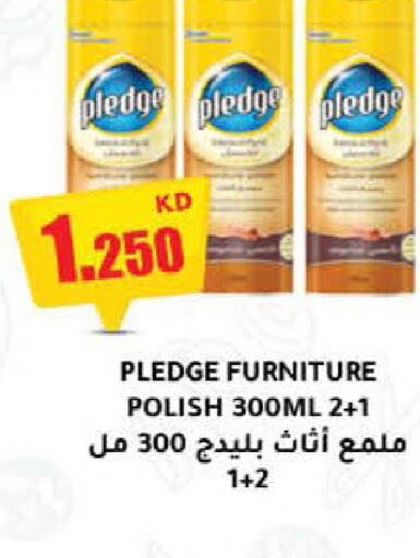 PLEDGE Furniture Care  in Carrefour in Kuwait - Kuwait City