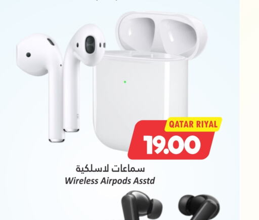  Earphone  in Dana Hypermarket in Qatar - Al Shamal