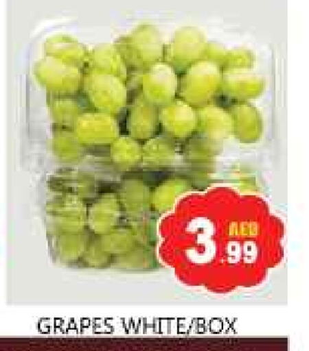 Grapes available at Souk Al Mubarak Hypermarket in UAE - Sharjah / Ajman