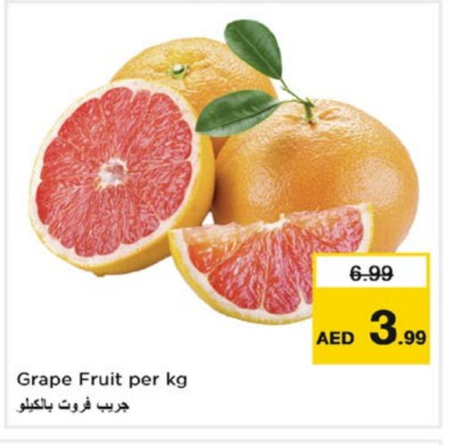 Grapes available at Nesto Hypermarket in UAE - Fujairah