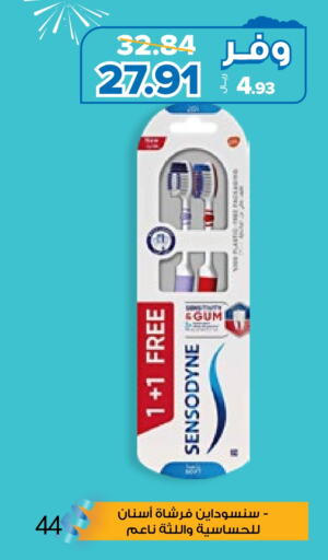 SENSODYNE Toothbrush available at Innova Health Care in KSA, Saudi Arabia, Saudi - Unayzah