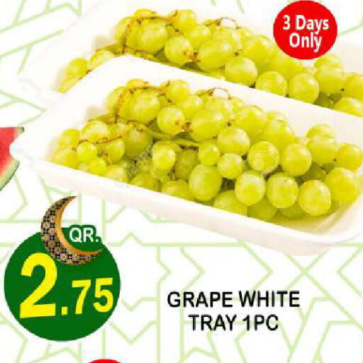 Grapes available at Dubai Shopping Center in Qatar - Al Rayyan