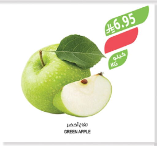 Apples available at Farm  in KSA, Saudi Arabia, Saudi - Jazan