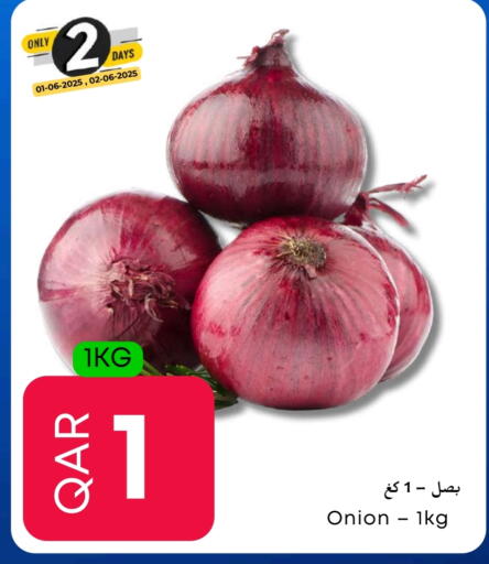 Onion available at Food World Hypermarket in Qatar - Al Wakra