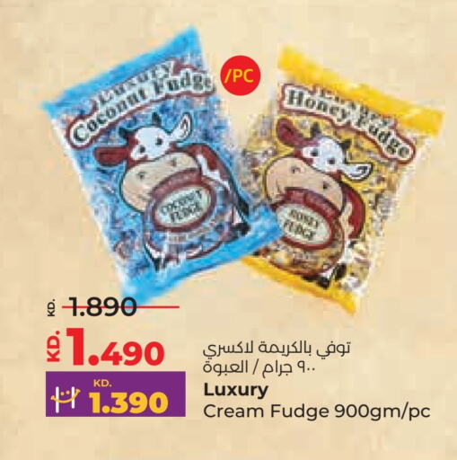 Coconut available at Lulu Hypermarket  in Kuwait - Jahra Governorate