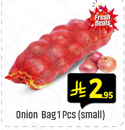 Onion available at We One Shopping Center in KSA, Saudi Arabia, Saudi - Dammam