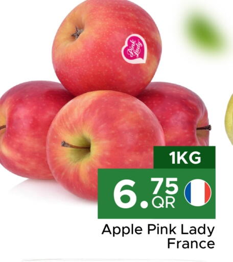 Apples from France available at Family Food Centre in Qatar - Al-Shahaniya