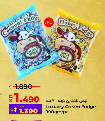 Coconut available at Lulu Hypermarket  in Kuwait - Ahmadi Governorate