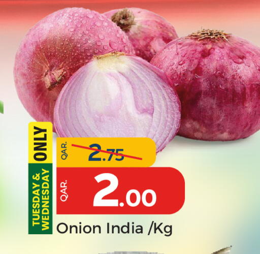 Onion from India available at باريس هايبرماركت in قطر - الخور