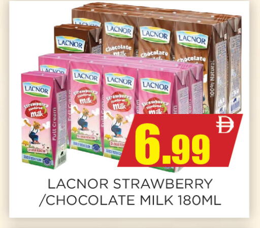 Strawberry available at اينس المدينة هايبرماركت in الإمارات العربية المتحدة , الامارات - الشارقة / عجمان