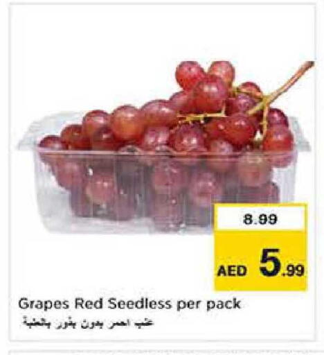 Grapes available at Nesto Hypermarket in UAE - Dubai