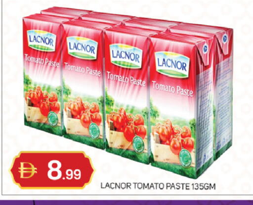 Tomato available at سوق طلال in الإمارات العربية المتحدة , الامارات - أبو ظبي