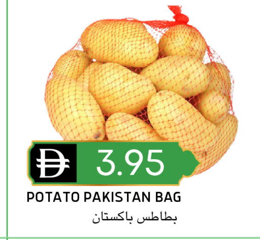 Potato from Pakistan available at سيليكت ماركت in الإمارات العربية المتحدة , الامارات - أبو ظبي