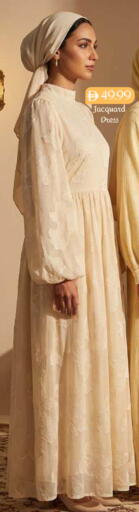 available at مارك & سيف in الإمارات العربية المتحدة , الامارات - أبو ظبي