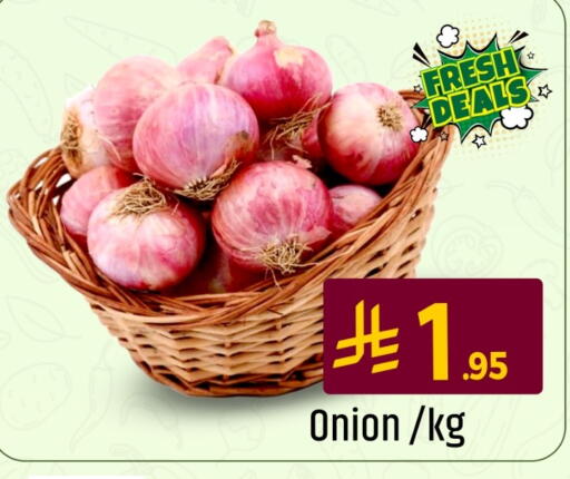 Onion available at We One Shopping Center in KSA, Saudi Arabia, Saudi - Dammam