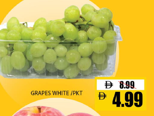 Grapes available at Leptis Hypermarket  in UAE - Al Ain