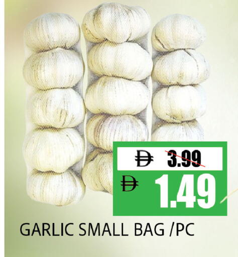 Garlic available at ليبتس هايبرماركت in الإمارات العربية المتحدة , الامارات - ٱلْعَيْن‎