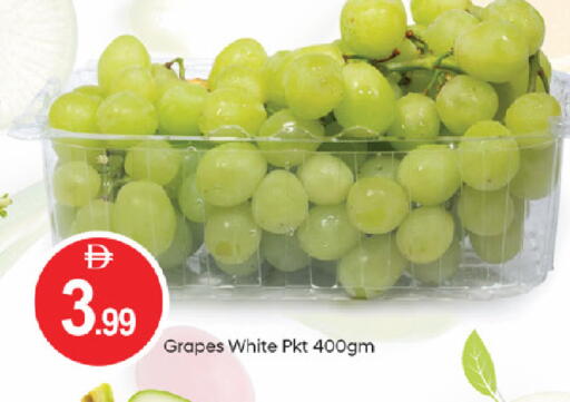 Grapes available at سوق طلال in الإمارات العربية المتحدة , الامارات - أبو ظبي