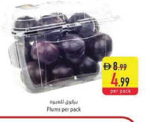 Plums available at السفير ماركت in الإمارات العربية المتحدة , الامارات - أبو ظبي