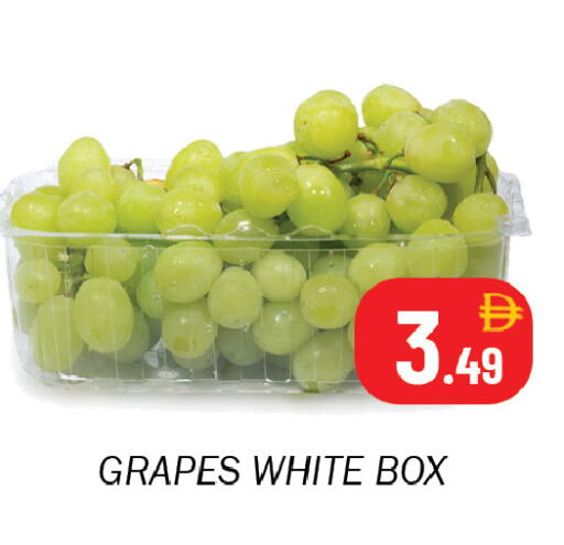 Grapes available at سوق المبارك هايبرماركت in الإمارات العربية المتحدة , الامارات - الشارقة / عجمان