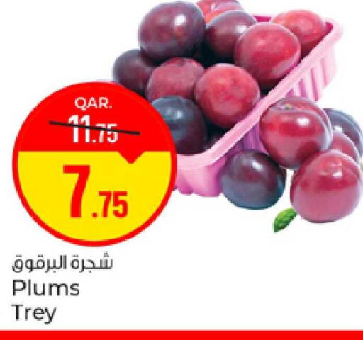 Plums available at باريس هايبرماركت in قطر - الدوحة
