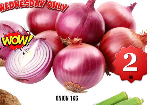 Onion available at Dubai Shopping Center in Qatar - Doha