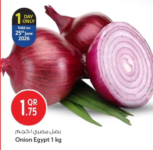 Onion from Egypt available at سفاري هايبر ماركت in قطر - الدوحة