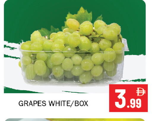Grapes available at Souk Al Mubarak Hypermarket in UAE - Sharjah / Ajman