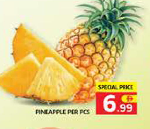 Pineapple available at الامارات السبع سوبر ماركت in الإمارات العربية المتحدة , الامارات - أبو ظبي