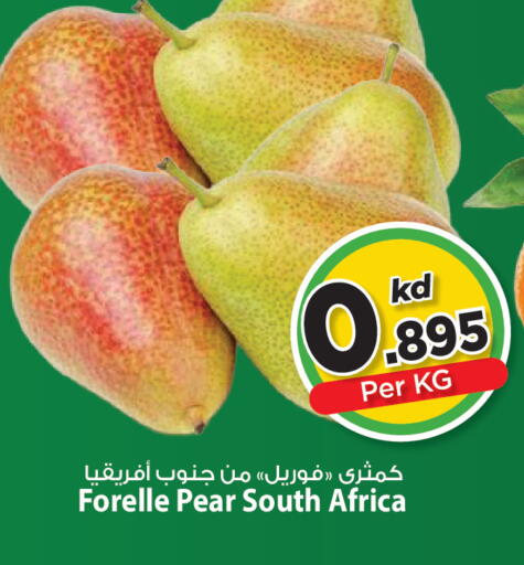 Pear from South Africa available at مارك & سايف in الكويت - مدينة الكويت