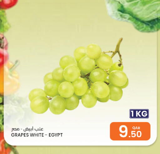 Grapes from Egypt available at Al Baladi Al Yawm in Qatar - Al Daayen