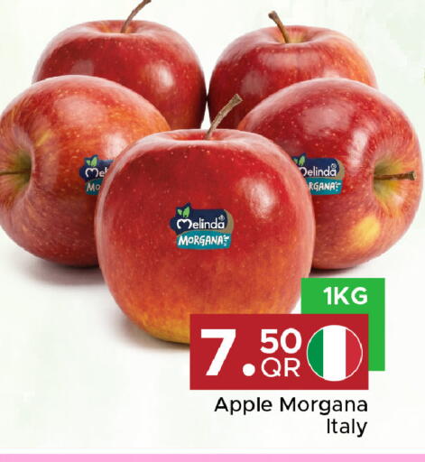 Apple from Italy available at Family Food Centre in Qatar - Al Wakra