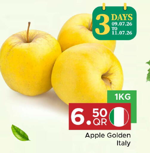 Apple from Italy available at Family Food Centre in Qatar - Al Wakra