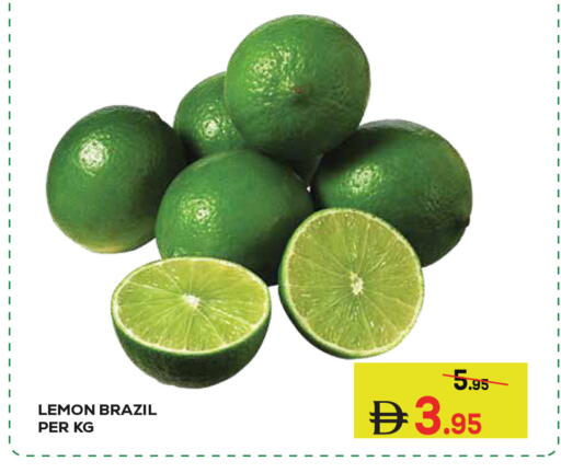 Lemon available at كيرالا هايبرماركت in الإمارات العربية المتحدة , الامارات - رَأْس ٱلْخَيْمَة