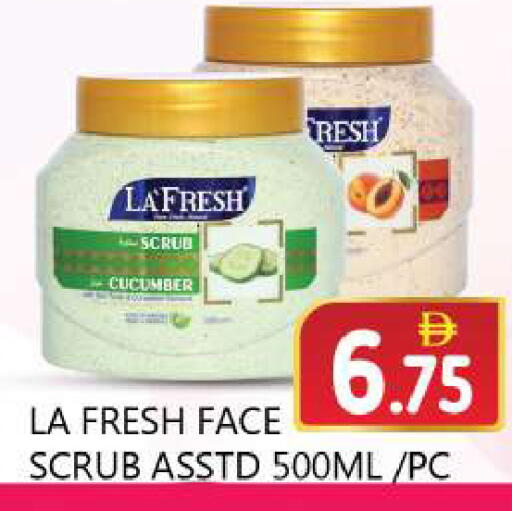 Cucumber available at سوق المبارك هايبرماركت in الإمارات العربية المتحدة , الامارات - الشارقة / عجمان