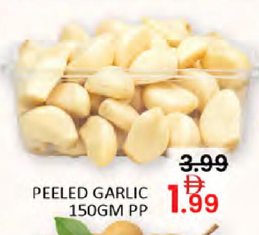 Garlic available at المدينة in الإمارات العربية المتحدة , الامارات - دبي