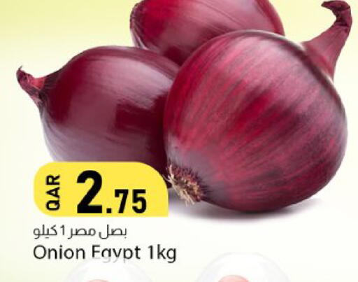 Onion available at Dana Market in Qatar - Doha