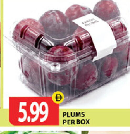 Plums available at جلف هايبرماركت ذ.م.م in الإمارات العربية المتحدة , الامارات - رَأْس ٱلْخَيْمَة