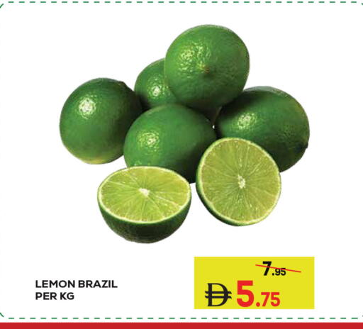 Lemon available at كيرالا هايبرماركت in الإمارات العربية المتحدة , الامارات - رَأْس ٱلْخَيْمَة
