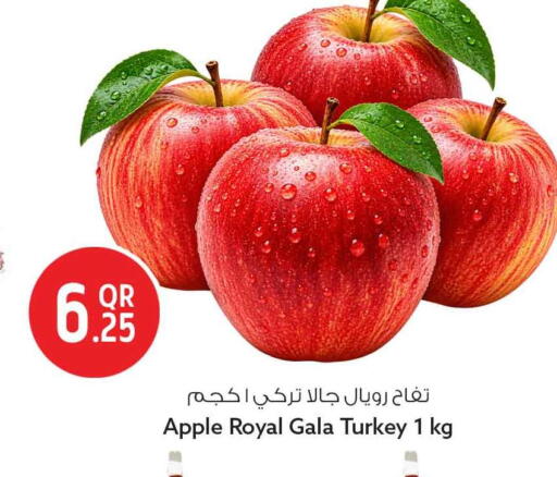 Apple from Turkey available at سفاري هايبر ماركت in قطر - أم صلال