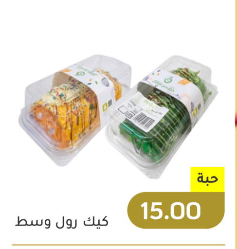 Apple available at Green Apple Market in KSA, Saudi Arabia, Saudi - Al Hasa