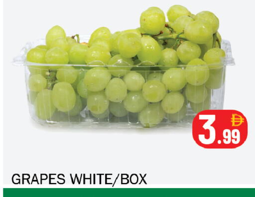 Grapes available at Souk Al Mubarak Hypermarket in UAE - Sharjah / Ajman
